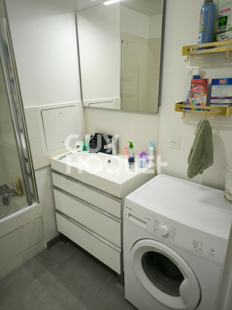 Flat Avenue Gambetta in Maisons-Alfort