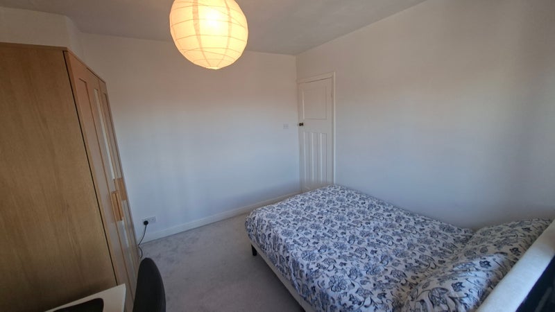 Room Brunswick Road in Leeds