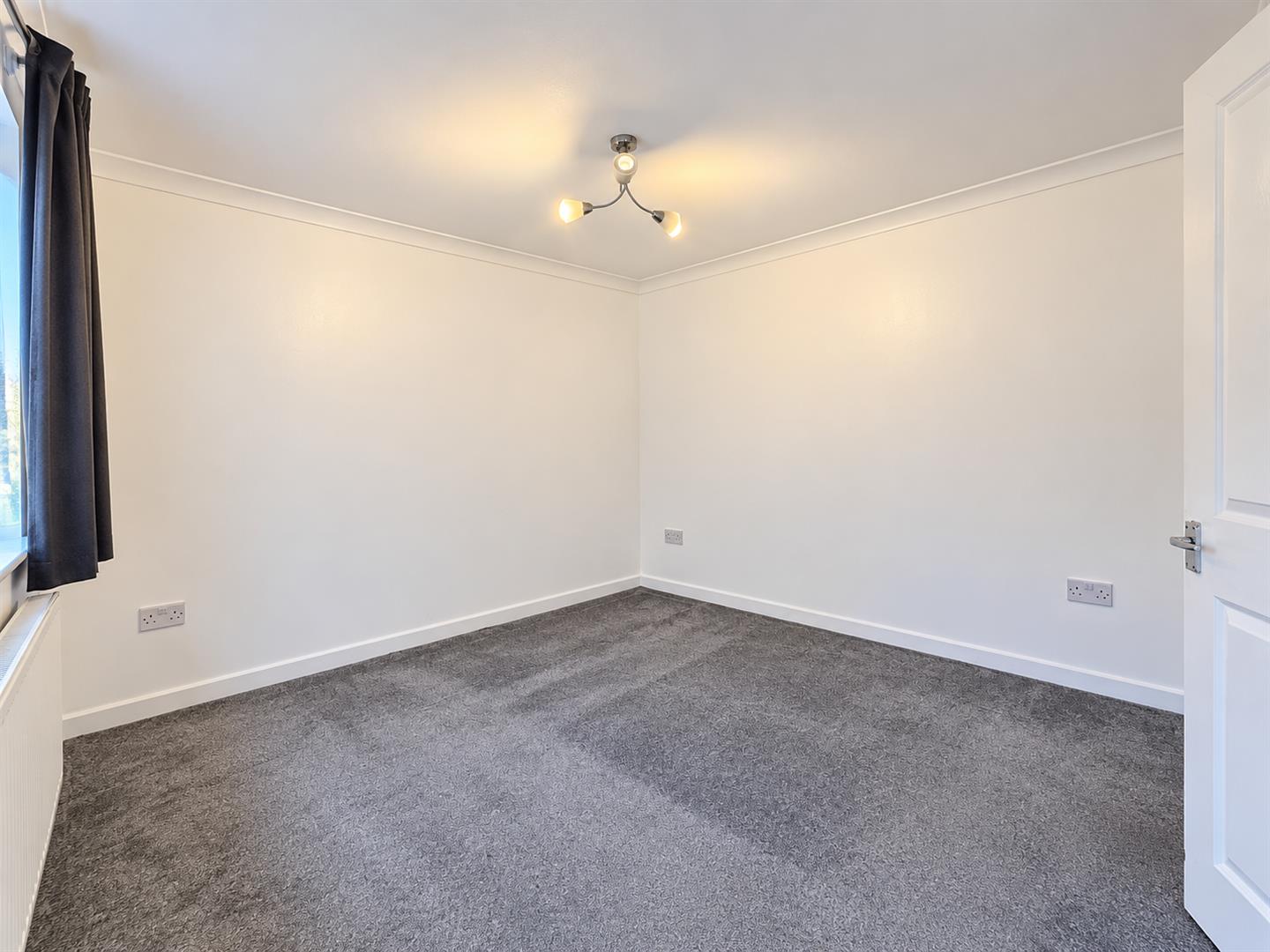 Flat Watling Avenue in Greater London