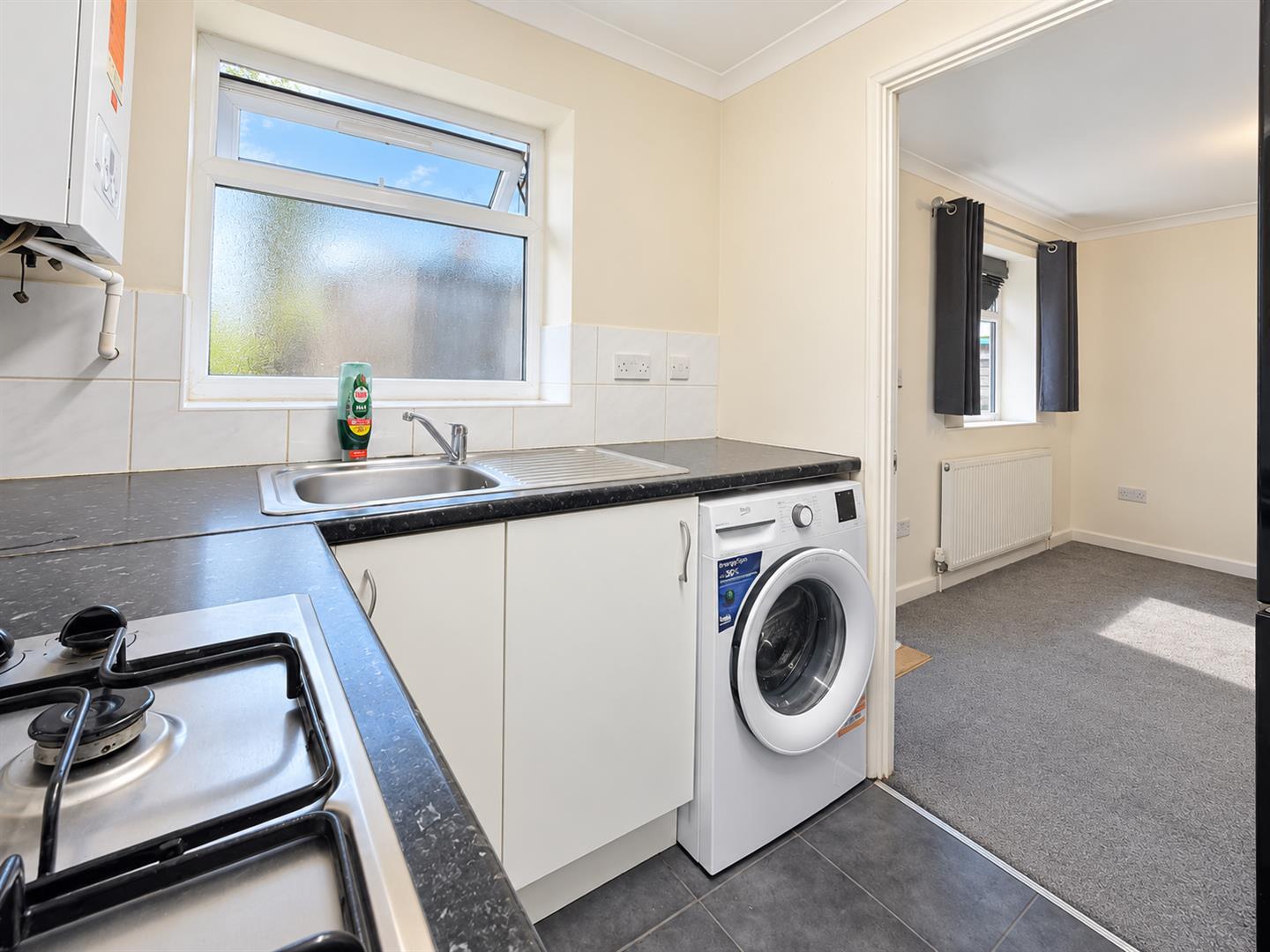 Flat Watling Avenue in Greater London