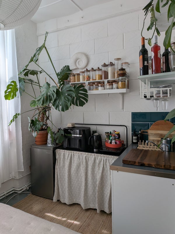 Flat White Post Lane in Greater London