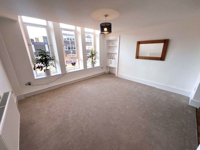 Flat Brandon Street in Hamilton