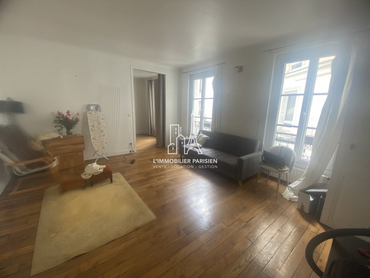 Flat Rue de Clignancourt in Paris