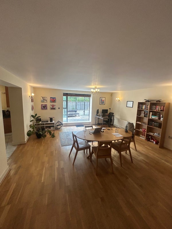 Room Caledonian Road in Greater London
