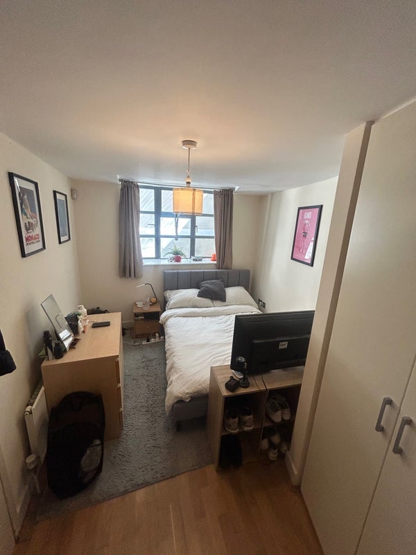 Room Caledonian Road in Greater London