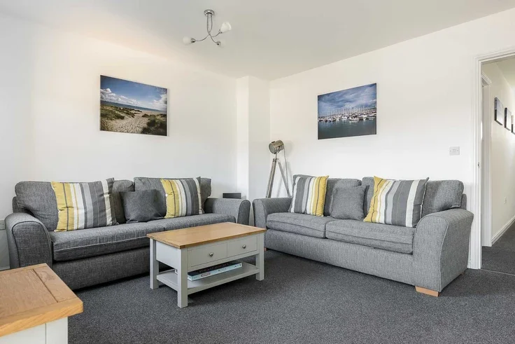 House Broomhill Way in Poole