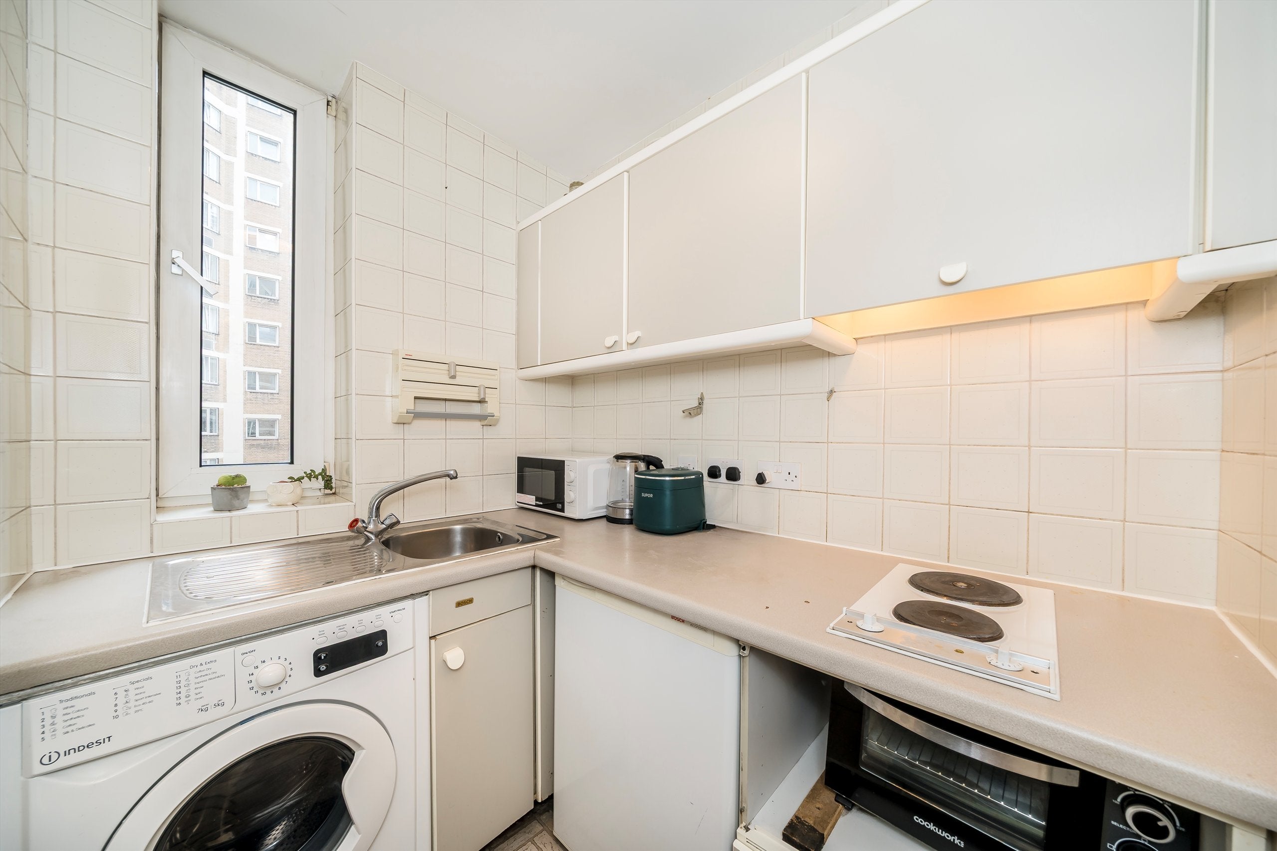 Flat Lucan Place in Greater London