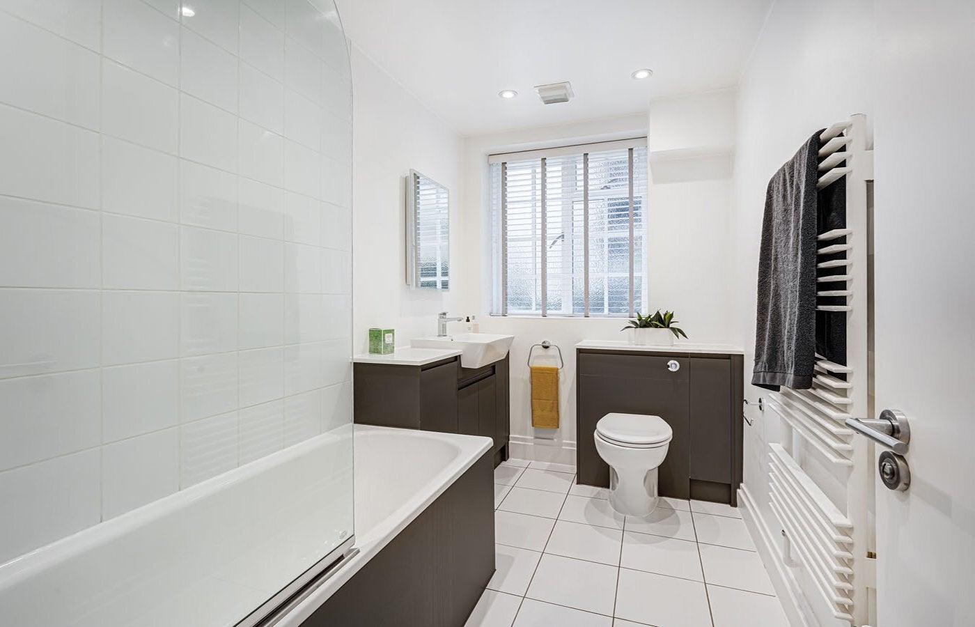 Flat Phillimore Walk in Greater London
