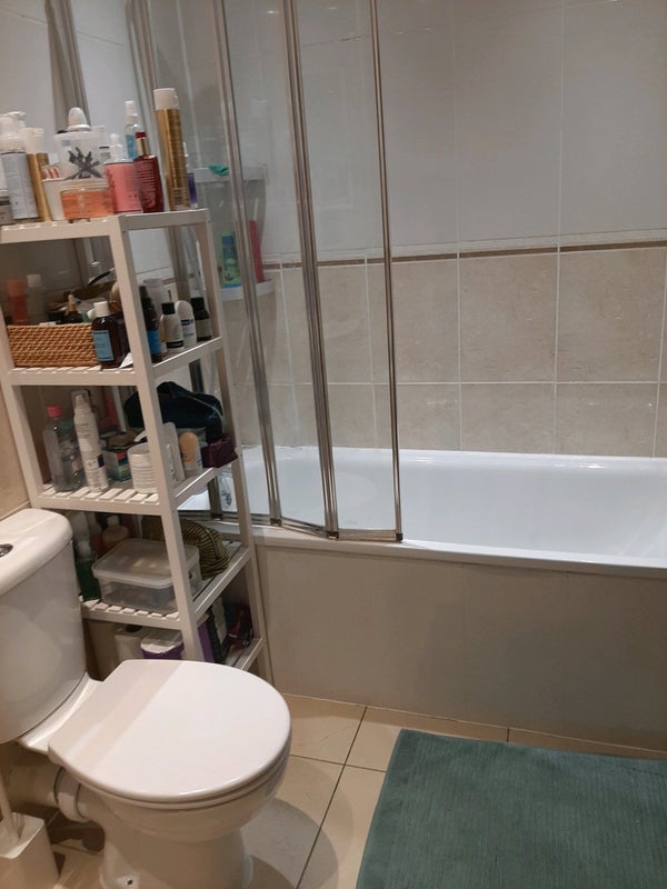 Room Luke Street in Greater London