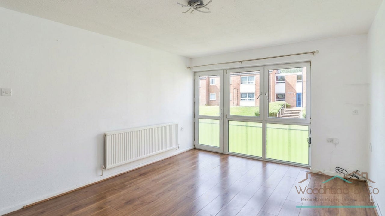 Flat Montague Crescent in Northampton