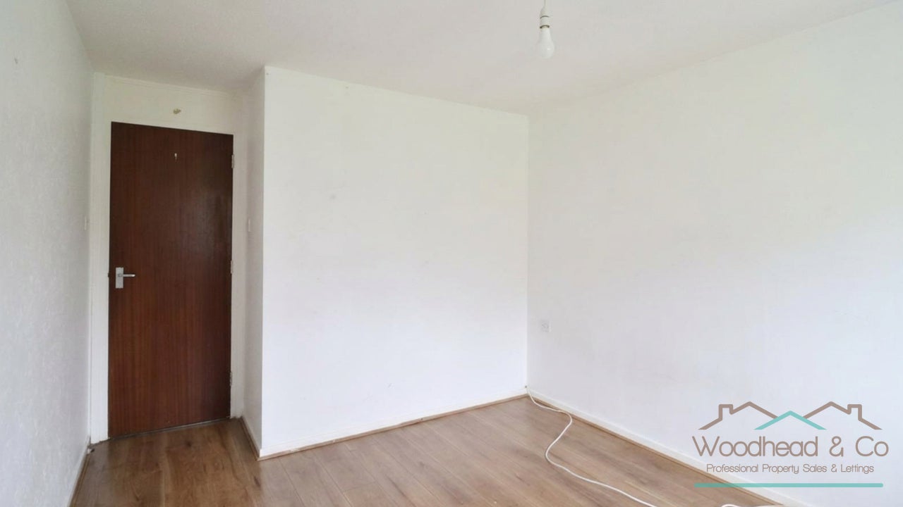 Flat Montague Crescent in Northampton