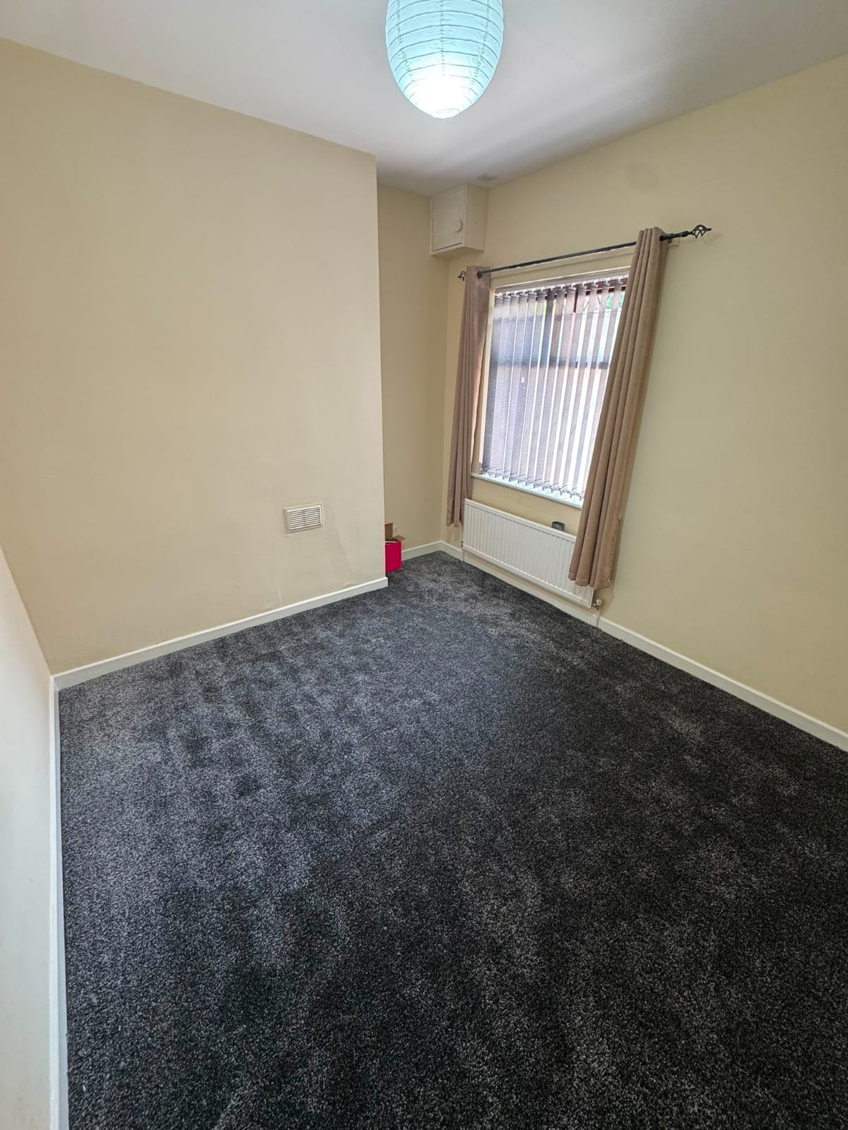 Flat Waterloo Road in Manchester