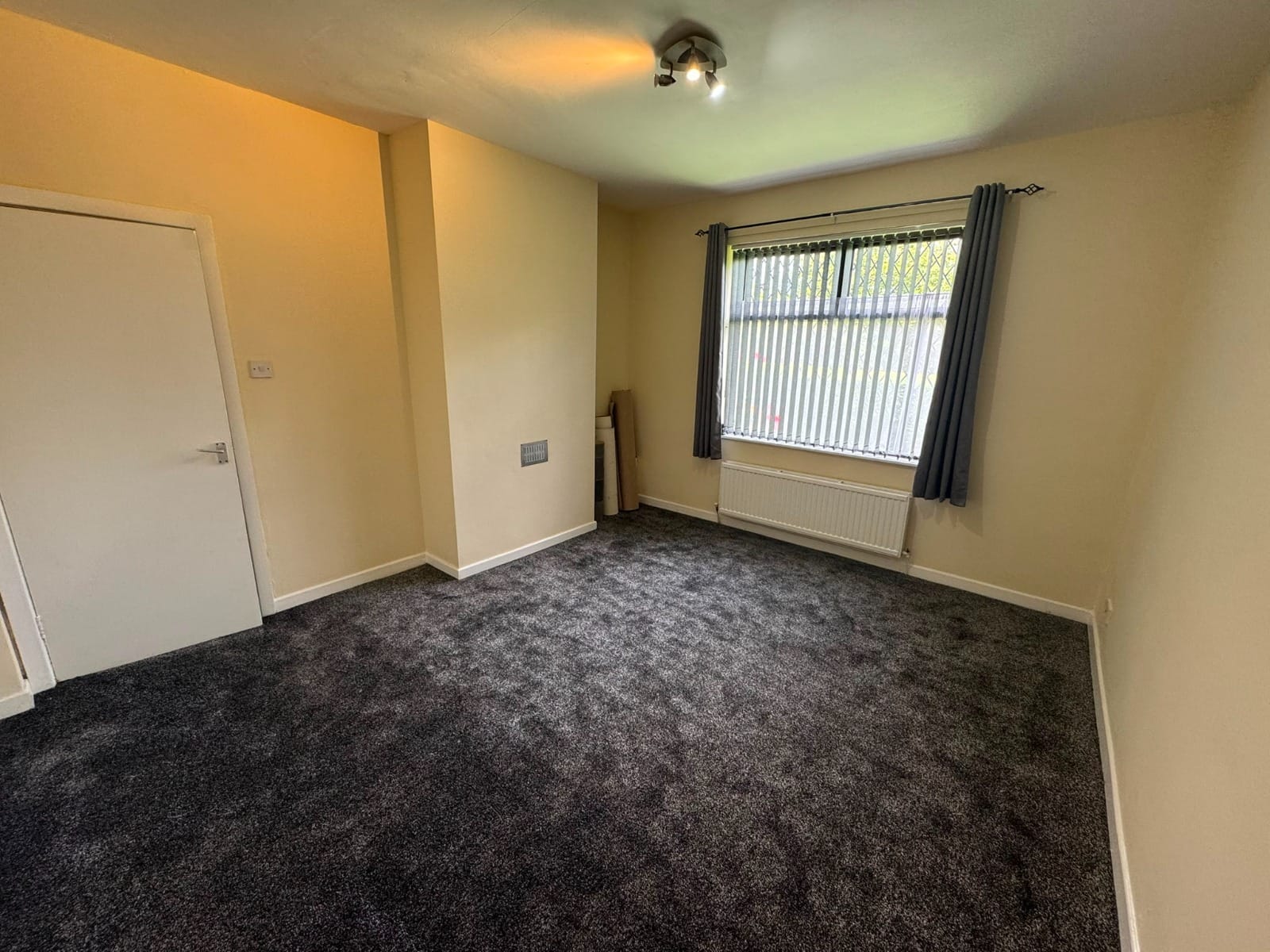 Flat Waterloo Road in Manchester