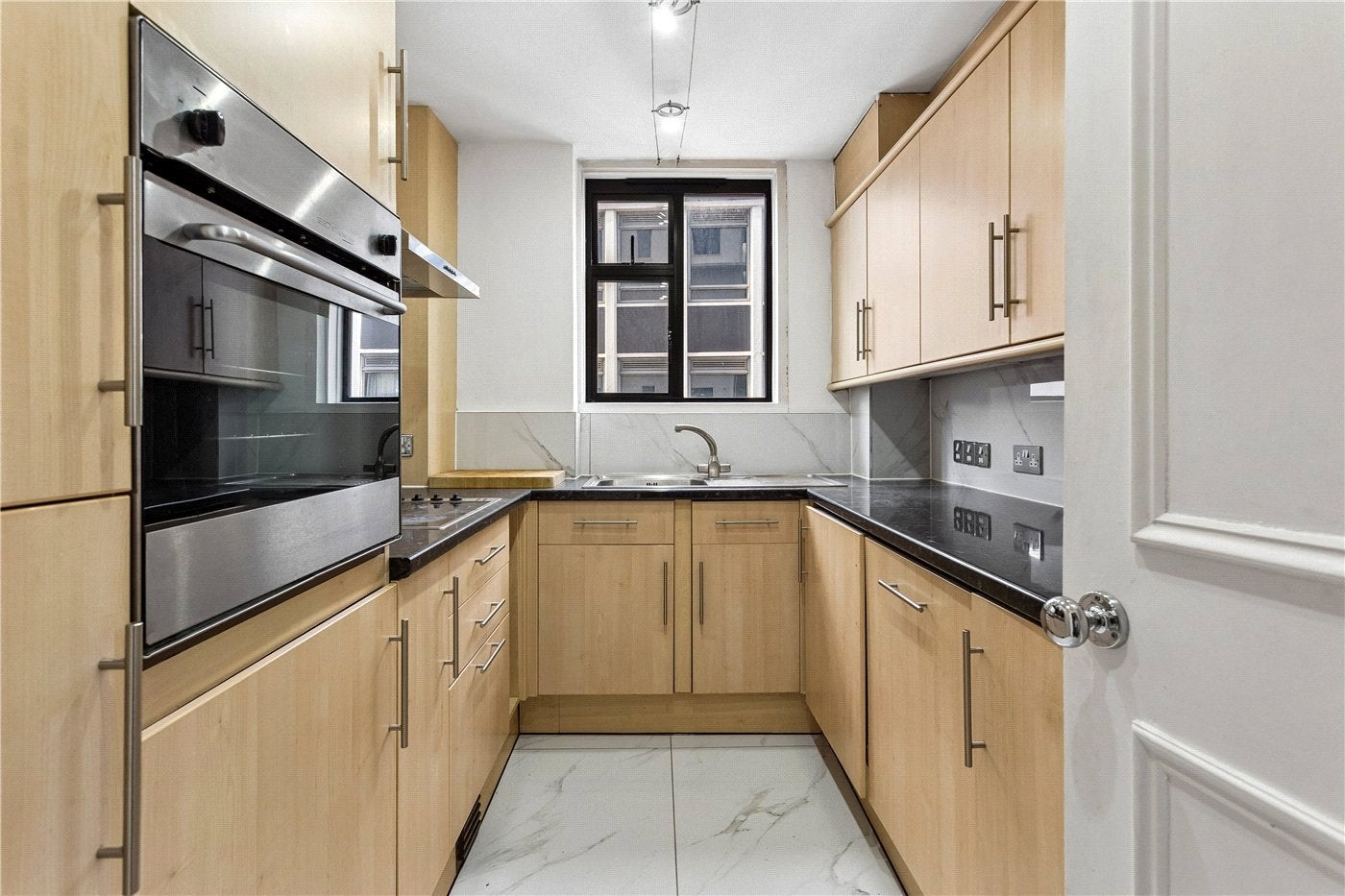 Flat Princeton Street in Greater London