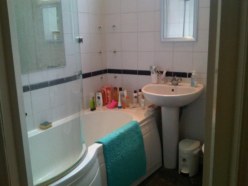 Room Wymering Road in City of Westminster