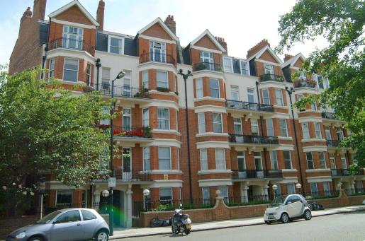 Room Wymering Road in City of Westminster