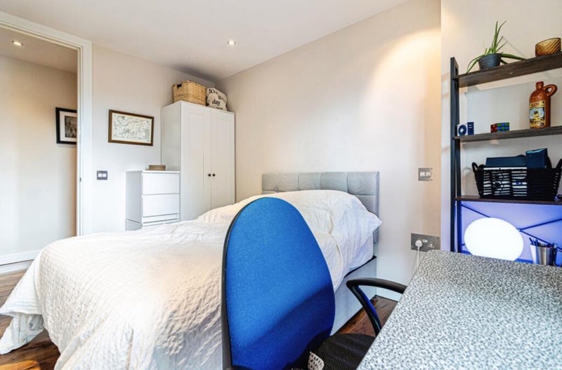 Room Clowes Street in Salford