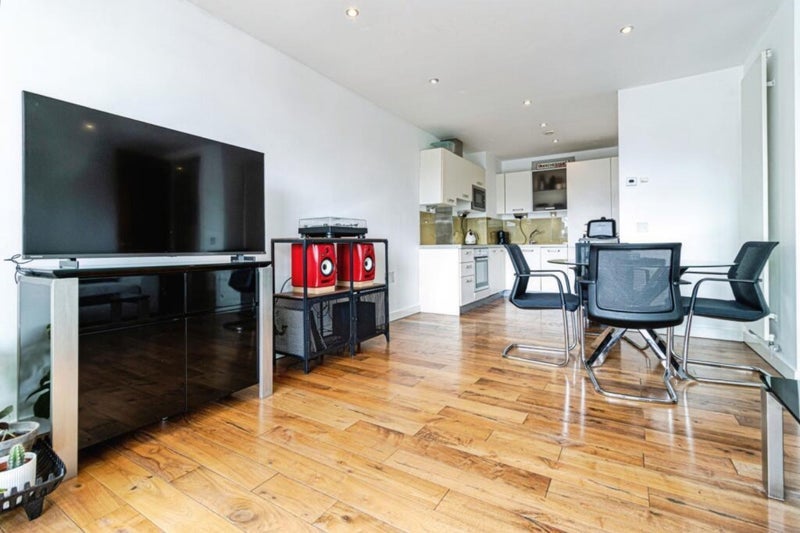 Room Clowes Street in Salford