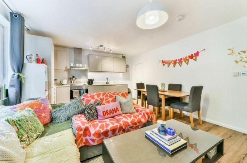 Room Upper Tulse Hill in Greater London