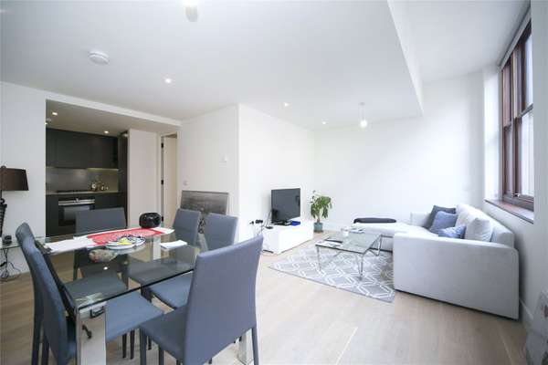 Flat Hatton Wall in Greater London