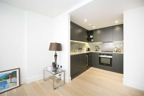 Flat Hatton Wall in Greater London