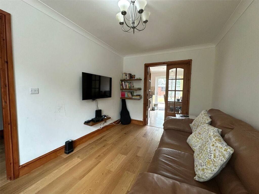 House Maskell Way in Rushmoor