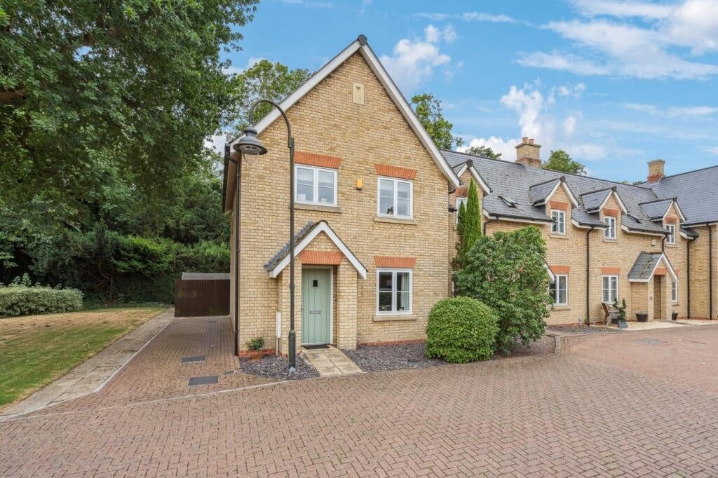 House Stuart Court in Tempsford