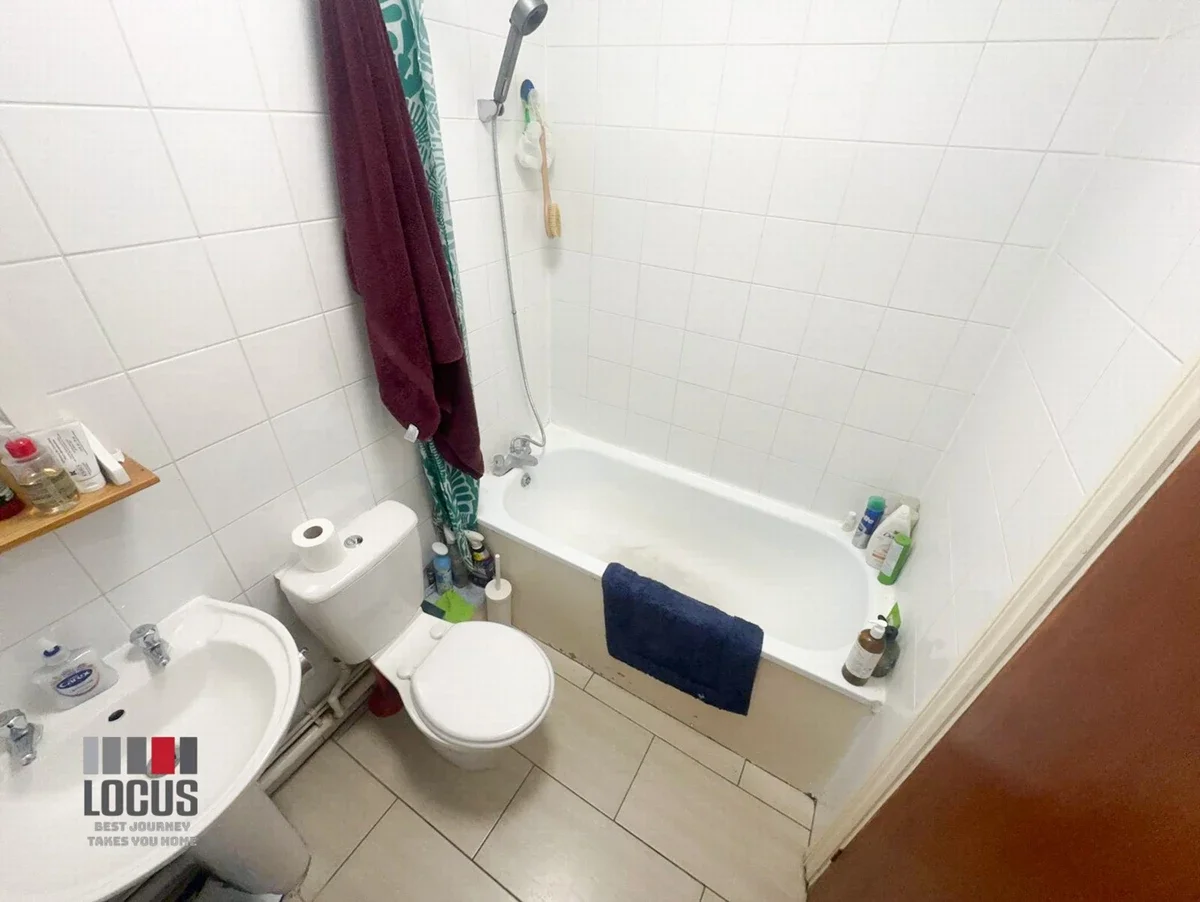 Flat Amhurst Road in Greater London