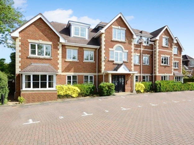 Flat Yorktown Road in Sandhurst