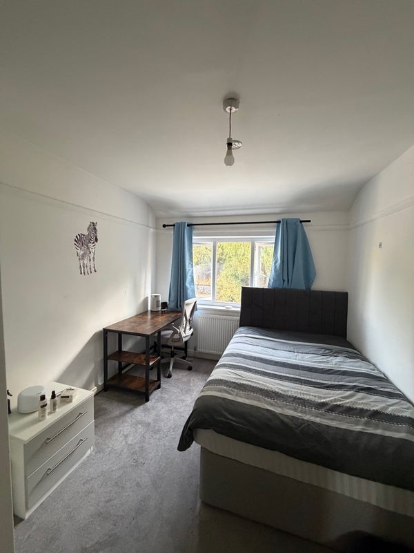 Room Quinton Road in Birmingham