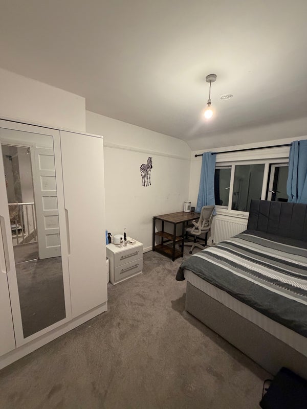 Room Quinton Road in Birmingham