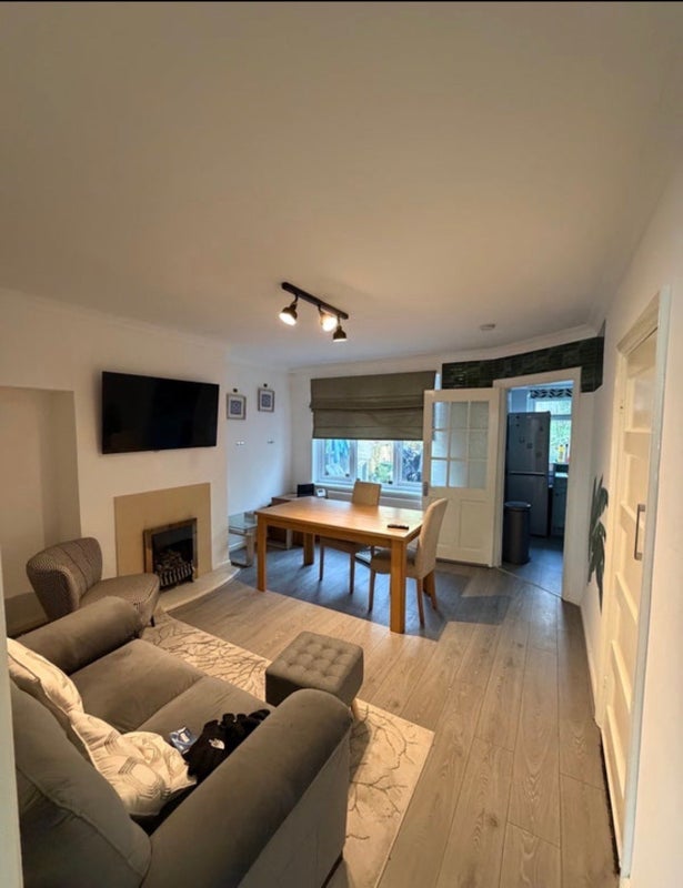 Room Quinton Road in Birmingham