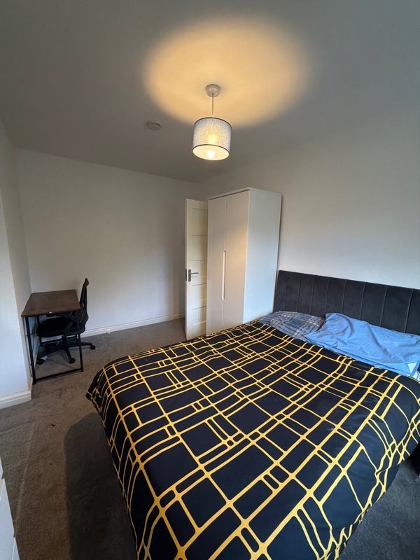 Room Quinton Road in Birmingham