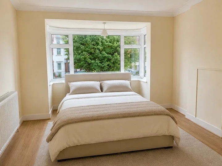 Room Hazelbrouck Gardens in Greater London