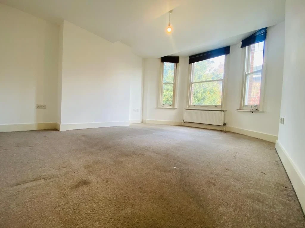 Flat Geldeston Road in Greater London