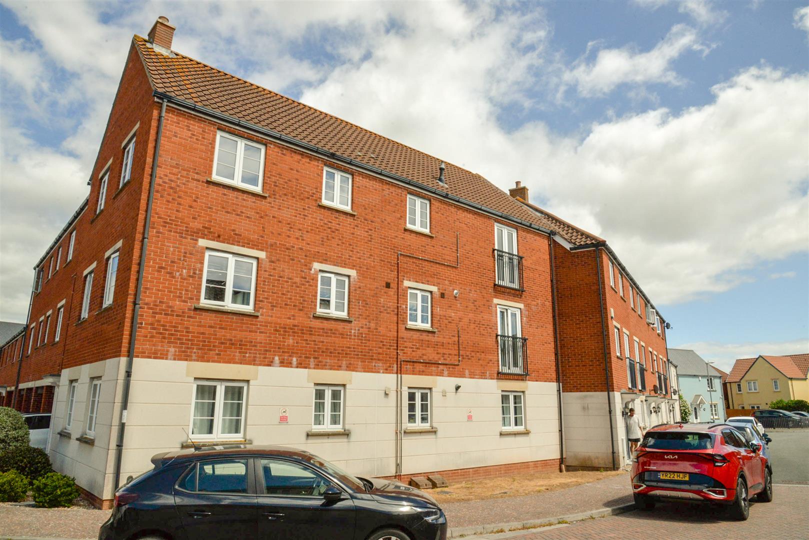Flat Mulholland Way in Highbridge