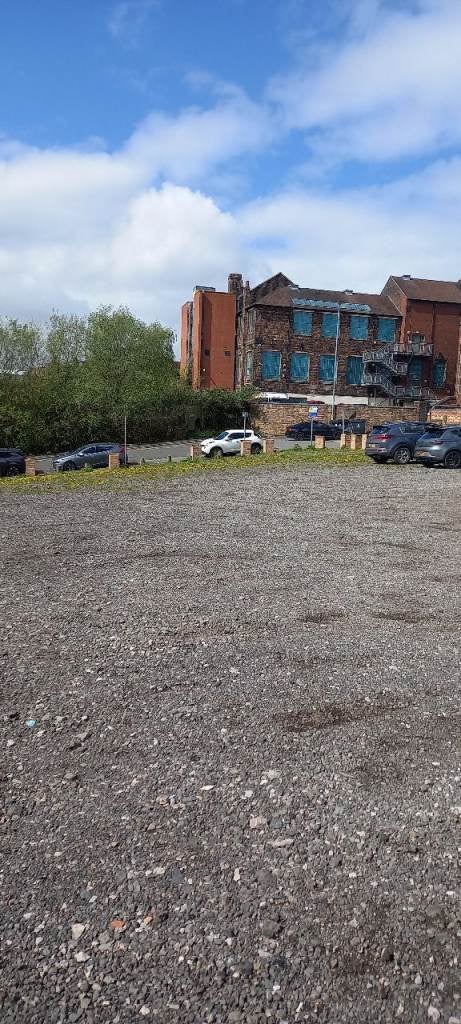 Flat Swan Square in Stoke-on-Trent