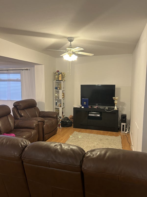 Room Lincoln Way in Slough