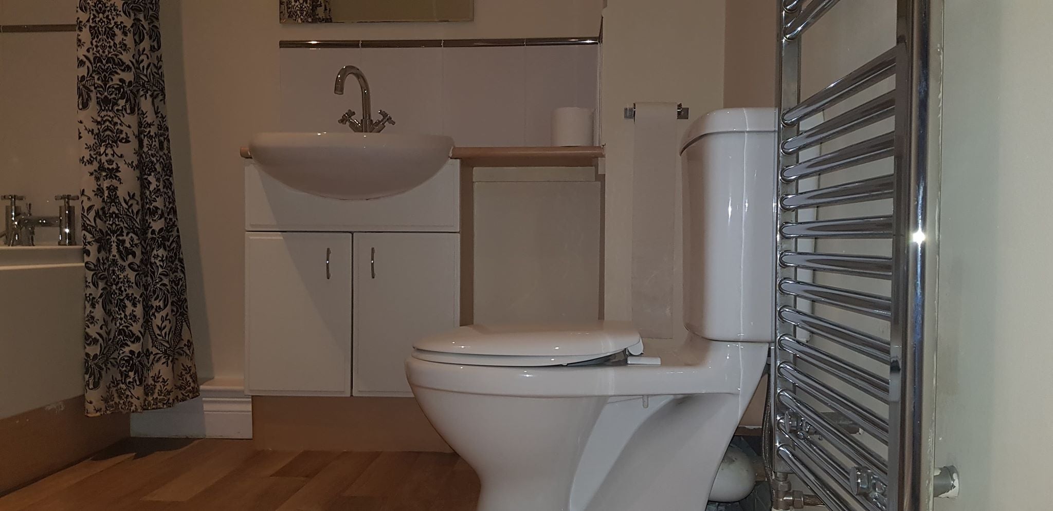 Flat Cottage Close in Greater London