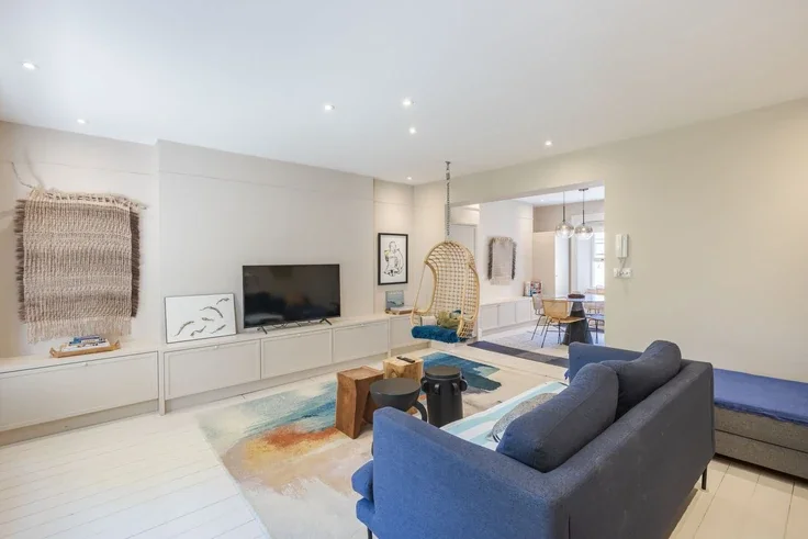 Flat Chepstow Road in City of Westminster