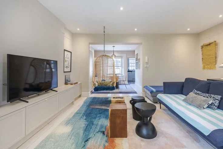 Flat Chepstow Road in City of Westminster