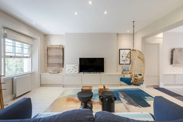 Flat Chepstow Road in City of Westminster