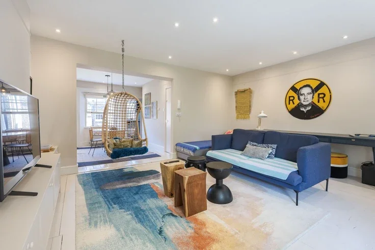 Flat Chepstow Road in City of Westminster