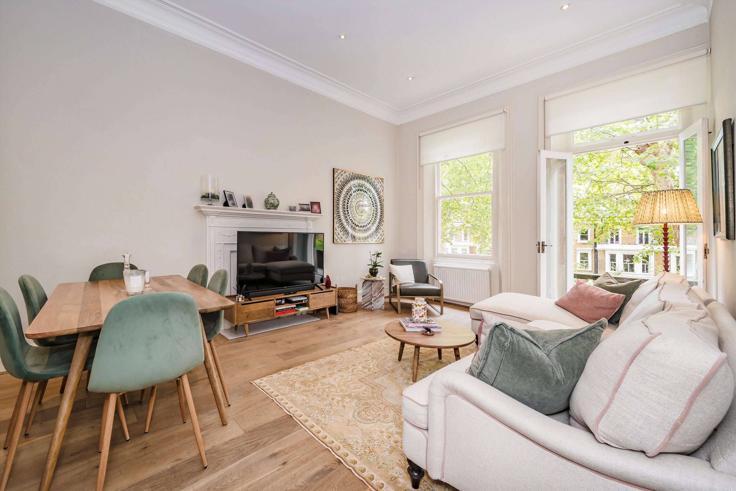Flat Harrington Gardens in Greater London