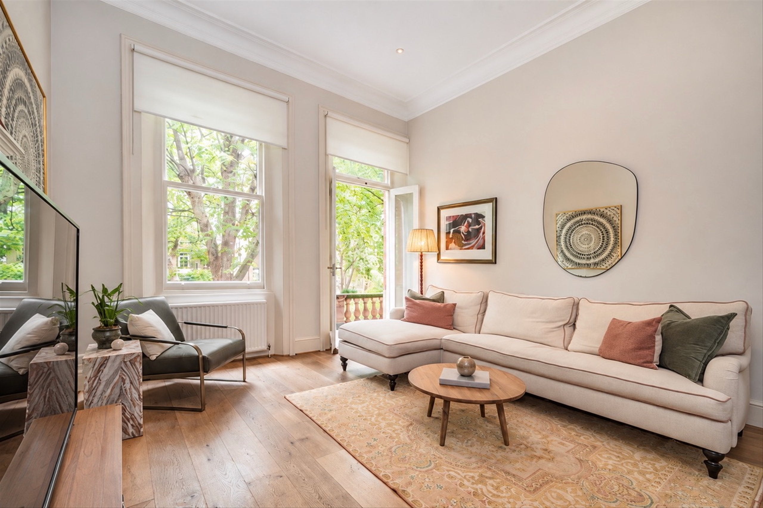 Flat Harrington Gardens in Greater London