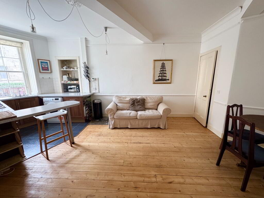 Flat New Mart Road in City of Edinburgh