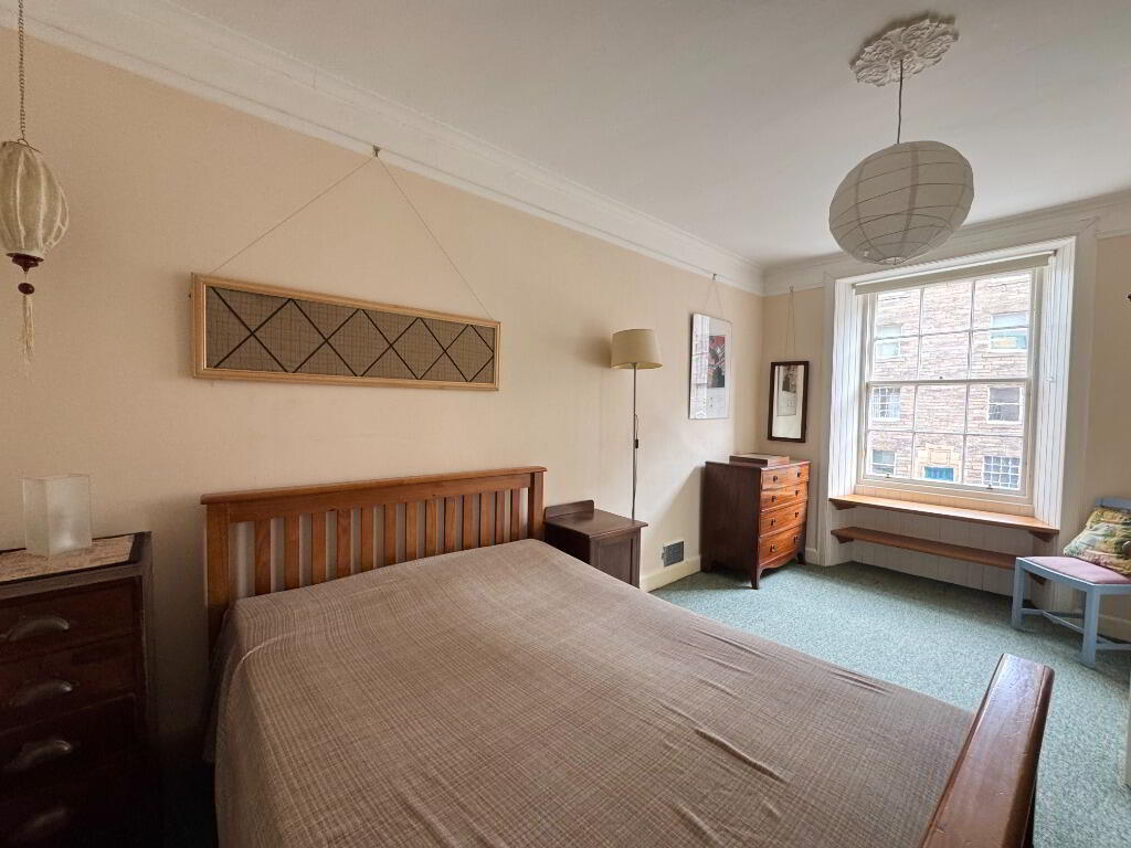Flat New Mart Road in City of Edinburgh