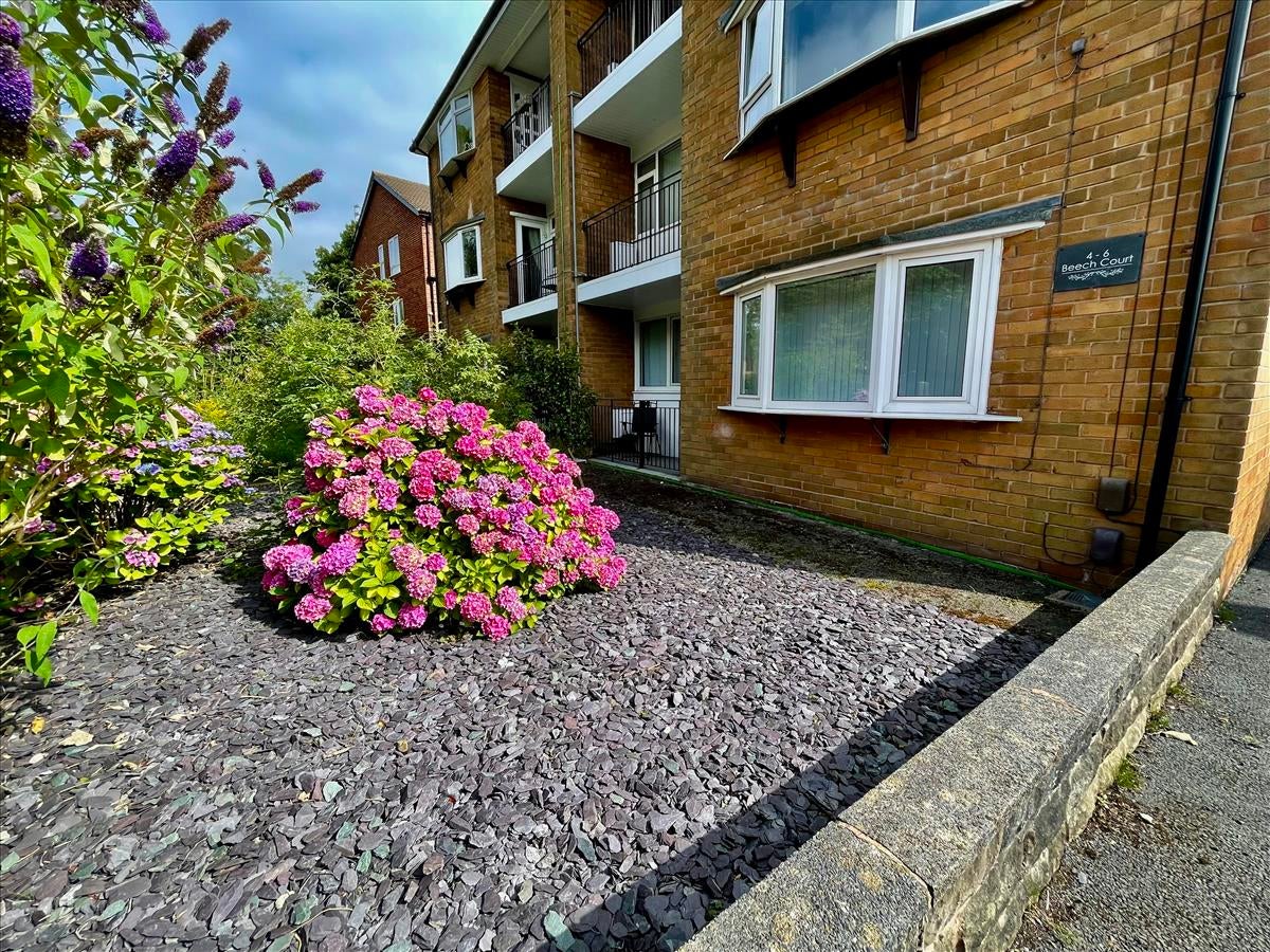 Flat Ashwood Road in Preston