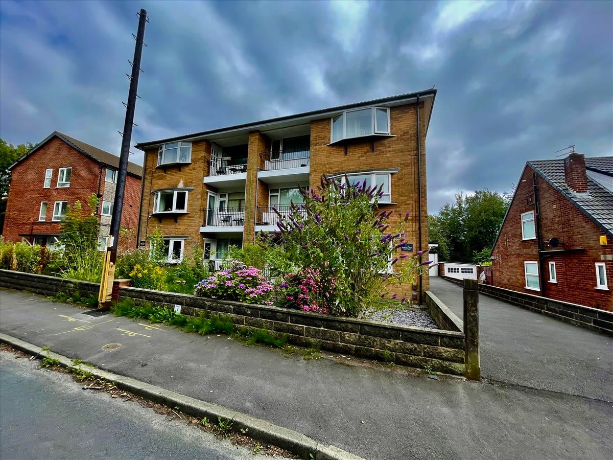 Flat Ashwood Road in Preston