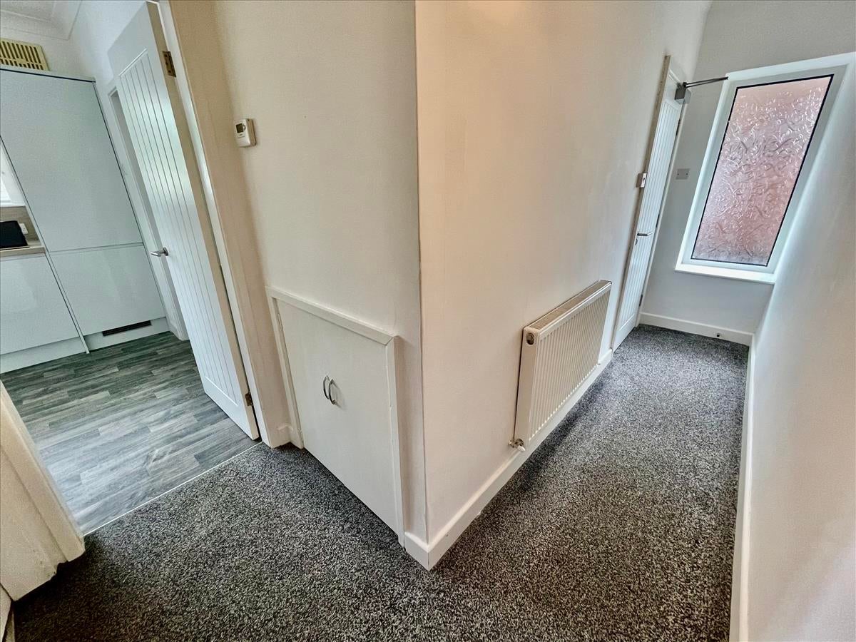 Flat Ashwood Road in Preston